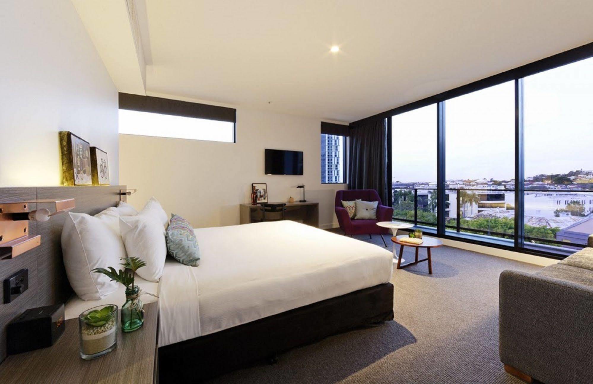 Alpha Mosaic Hotel Fortitude Valley Брісбен Екстер'єр фото
